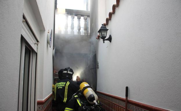 Se incendia la cocina de una vivienda en la calle San Pedro de Monesterio