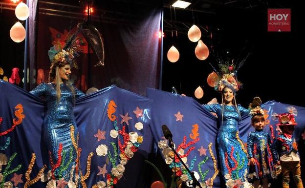 Gloria y Nieves pronuncian su pregón de Carnaval 'bajo el mar'