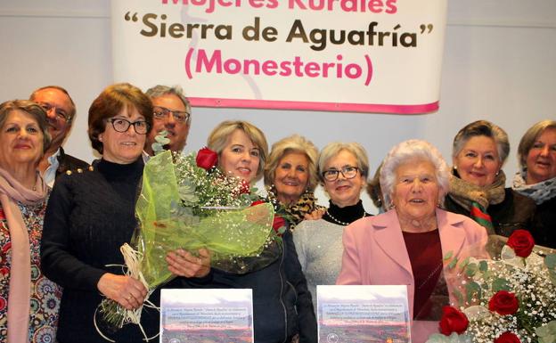 Las mujeres rurales inician el 8M en Monesterio con un reconocimiento a las amas de casa