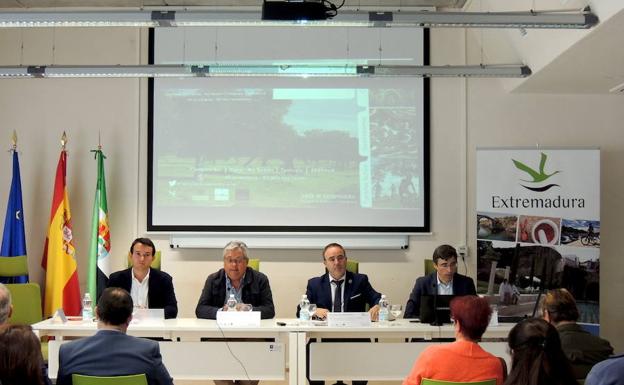 La Junta invertirá más de 500.000 euros para convertir al sur de Extremadura en «puerta de entrada a la región»