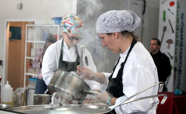 El jamón ibérico volverá a ser la 'estrella' del VI Concurso de Cocina de la Dehesa