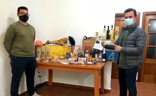 Francisco Antonio Pallero, agraciado con la cesta navideña de la Sociedad de Cazadores de Monesterio