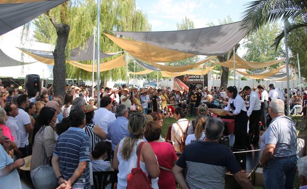Monesterio se queda por segunda vez en treinta años sin su Día del Jamón