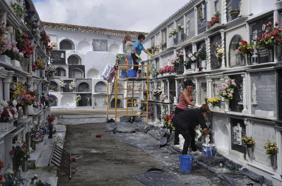 El Cementerio Municipal abrirá de forma ininterrumpida hasta el 15 de noviembre