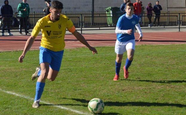 Este domingo vuelve el 'Gran derbi de Tentudía' entre el Monesterio y el Fuente de Cantos