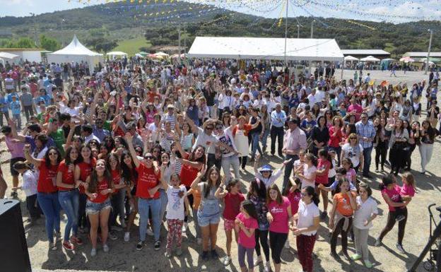 Conciertos, fútbol y teatro dan la bienvenida a la Semana Santa en Monesterio