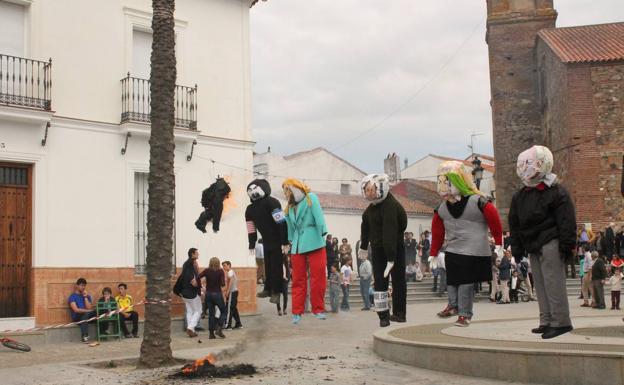 La 'Quema de Judas' pondrá fin este domingo a la Semana Santa en Monesterio