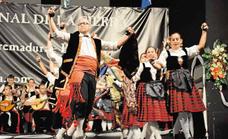 El grupo de folclore extremeño 'Los Jateros' actúa esta noche en Monesterio