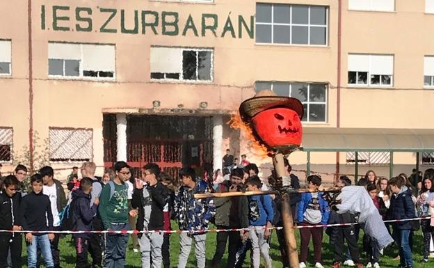 El instituto Zurbarán quema al Hombre Inicuo inglés, GuyFawkes