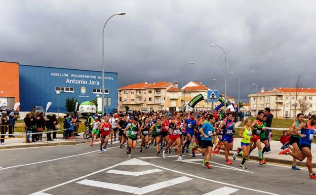 Casi 400 corredores disputarán el domingo la X Media Maratón