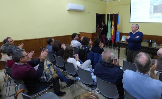 Emotivo reconocimiento a Quijada al anunciar que abandona la coordinación de los Coloquios