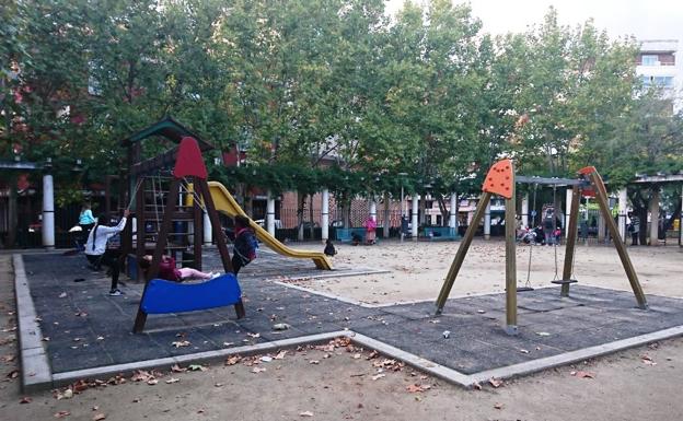 Se adjudican la renovación de la zona infantil de las Minas y las obras del Plan Mejora II