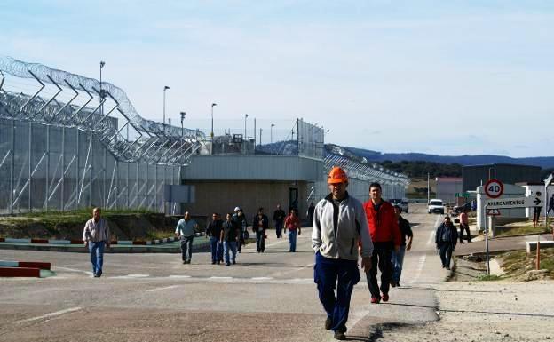 Los trabajadores de Almaraz piden ampliar la vida útil de la central nuclear hasta los 60 años