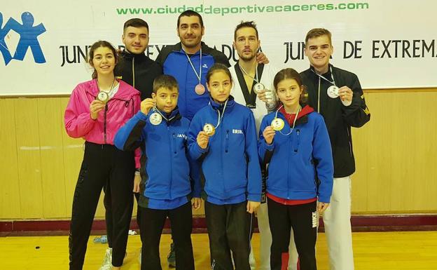 Ocho medallas para el Club Gabriel Amado en el Campeonato de Extremadura de Taekwondo
