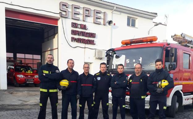 Los bomberos guardan un minuto de silencio en repulsa por la muerte de Laura Luelmo