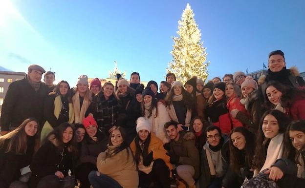 Los alumnos del instituto Augustóbriga hacen la maleta