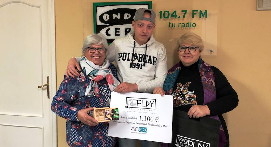 AOEX recibe 1.100 euros de la venta de un video en homenaje a un motero fallecido de cáncer