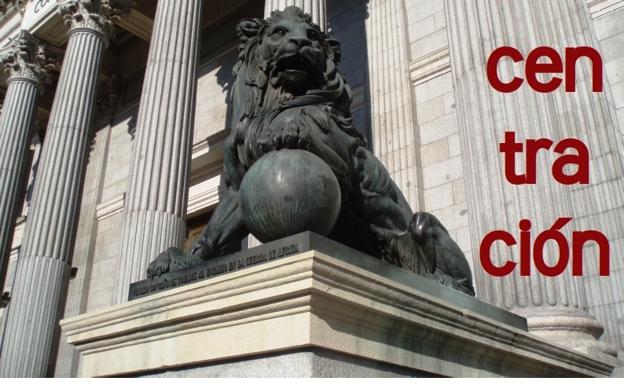 Pensiones Dignas Navalmoral inicia el año con una concentración en la plaza de España