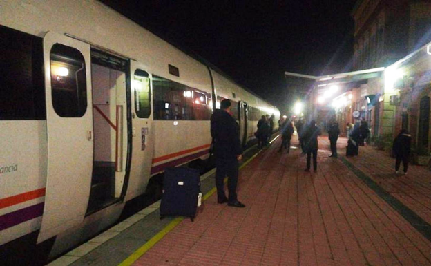 Milana Bonita tiene ya más de 70 afectados para demandar a Renfe y Adif por lo ocurrido el día 1