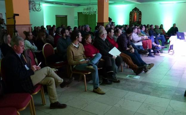 La jornada técnica sobre la bellota reúne a cerca de 150 asistentes