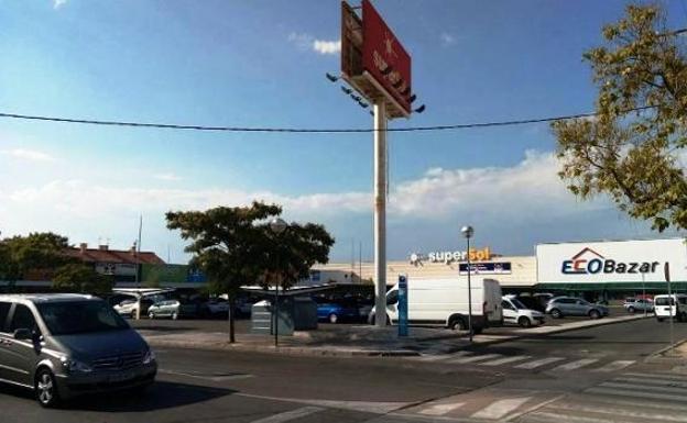 Aprobada la licencia de obra que permitirá construir un Burguer King en la explanada del Supersol