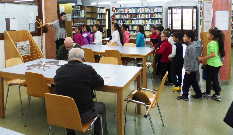 Unión del Pueblo Moralo pide que la biblioteca municipal «se adapte a los nuevos tiempos»