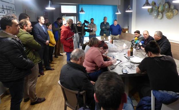 Los regantes del plan Valdecañas presentan el Proyecto de Modernización y Eficiencia Energética