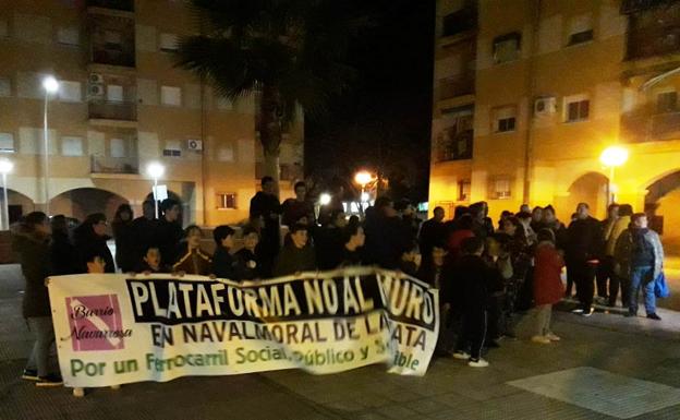 La plataforma No al Muro lleva ya cerca de 1.500 firmas contrarias al paso del AVE por el casco urbano