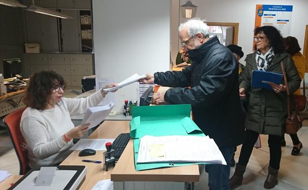 La plataforma No al Muro registra más de 4.000 firmas contrarias al proyecto del AVE en superficie