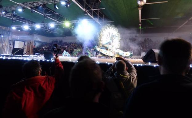 Ciudadanos alerta del peligro que supuso la «falta de seguridad» en la gala de reinas del Carnaval