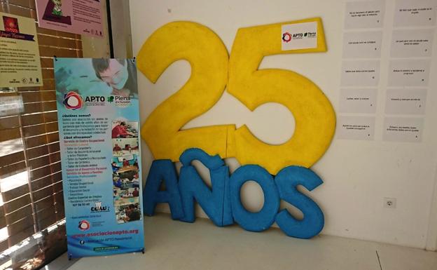 El Taller Ocupacional expone en La Gota los trabajos presentados al Concurso de Logotipo y Eslogan