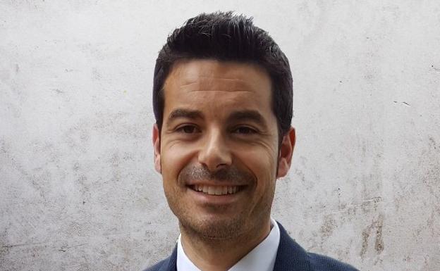 Agustín Miguel, bombero de la CNA, ponente en un congreso internacional sobre incendios