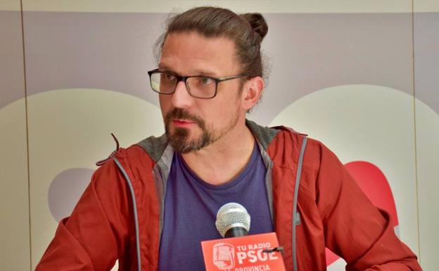 El periodista Carlos Utrilla, candidato a la alcaldía de Bohonal de Ibor por el PSOE