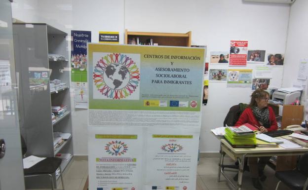 La UGT reanuda la actividad del Centro de Información y Asesoramiento para Inmigrantes