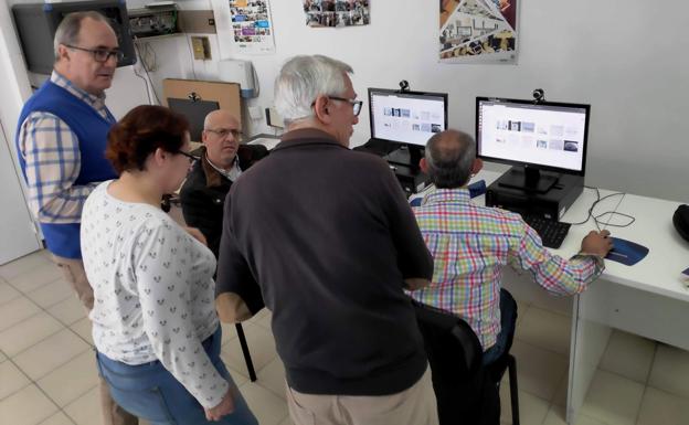 Usuarios del Nuevo Centro del Conocimiento crean la aplicación 'Descubre Navalmoral'