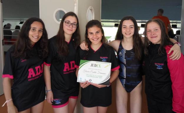 El equipo femenino de ADA, campeón de Extremadura en salvamento y socorrismo