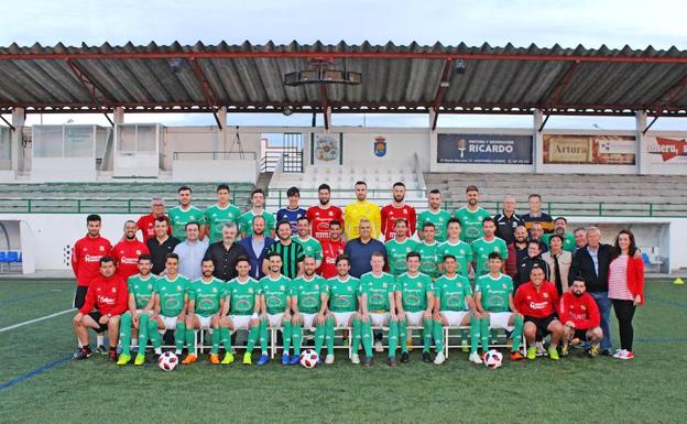 HOY celebra la clasificación del Moralo para la fase de ascenso con un póster en la edición mensual
