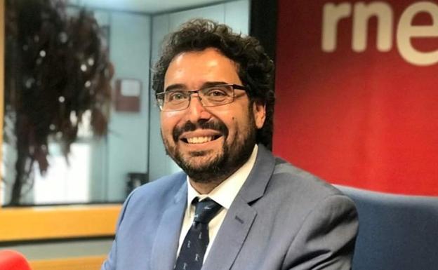 Jaime Vega: «Hay que estar menos en el Ayuntamiento y más a pie de calle, junto a los vecinos»