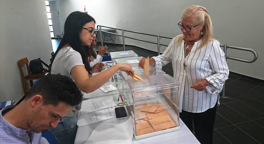 Ángela Miguel espera que la recuerden como una «trabajadora por el pueblo y para el pueblo»