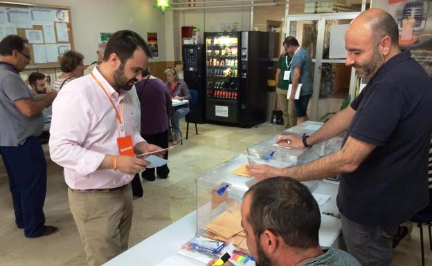 «Ahora toca escuchar, hablar y decidir», afirma Ángel Muñoz