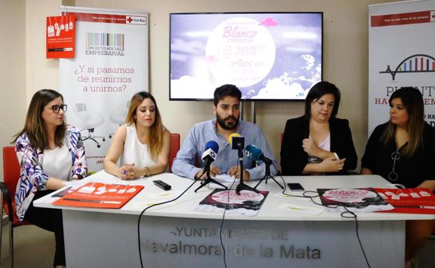 Cerca de 60 establecimientos participan en una nueva edición de La Noche en Blanco