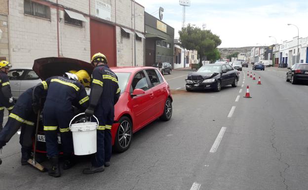 Tres heridos leves en una colisión múltiple cerca del campo municipal de deportes