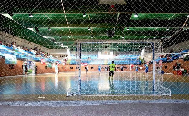 Un total de 64 equipos disputarán las 24 Horas de Fútbol-Sala, condicionadas por la ola de calor