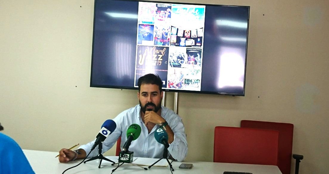Pedro Fernández se estrena como concejal de Cultura presentando la programación del verano