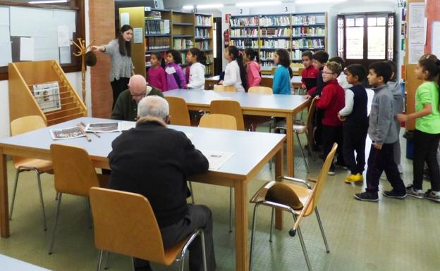 El PP insta al Ayuntamiento a solicitar subvenciones para ampliar el fondo de las bibliotecas públicas