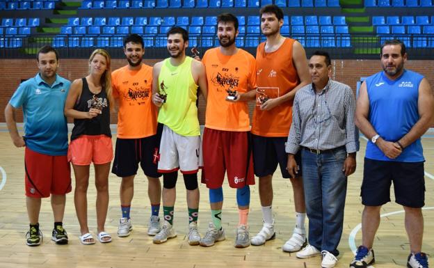 Los Claveles y El Pasaje abrirán las 24 Horas de Baloncesto