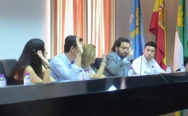 El PP denuncia que la alcaldesa va a pagar las horas extras a la Policía muy por encima de lo estipulado, llegando a los 500 euros al día