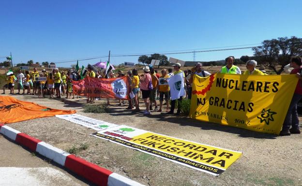 Adenex y Ecologistas en Acción celebran el «final de la era nuclear»