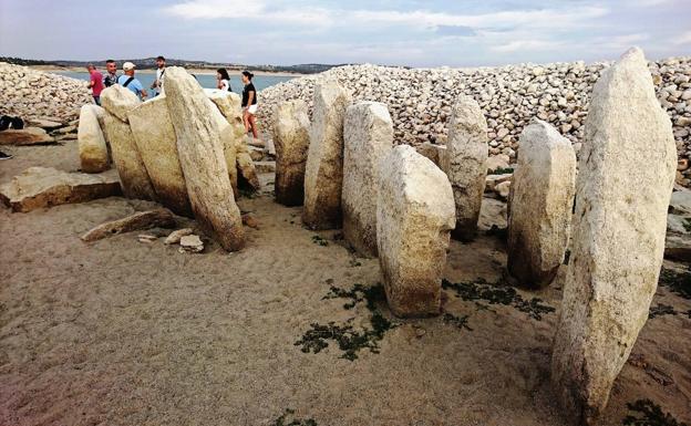 El Ministerio de Cultura no moverá el dolmen de Guadalperal