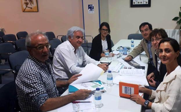 No al Muro y la Asociación de la Construcción recaban nuevos apoyos para soterrar el tren